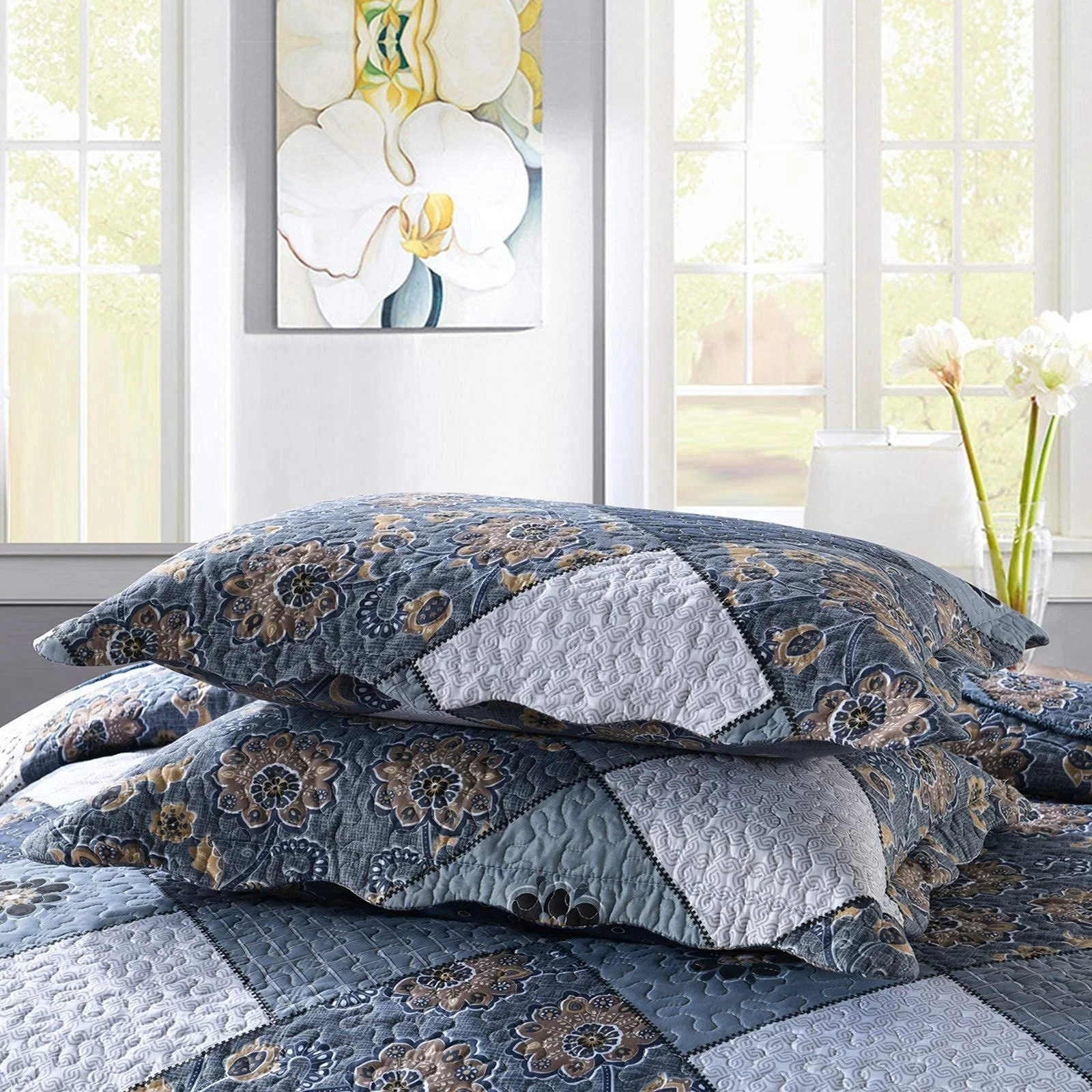 Покривало Qucover 220 x 240 см, стьобане, мікрофібра, тонке зимове, двосторонній дизайн, синій з квітковим візерунком, фото №6