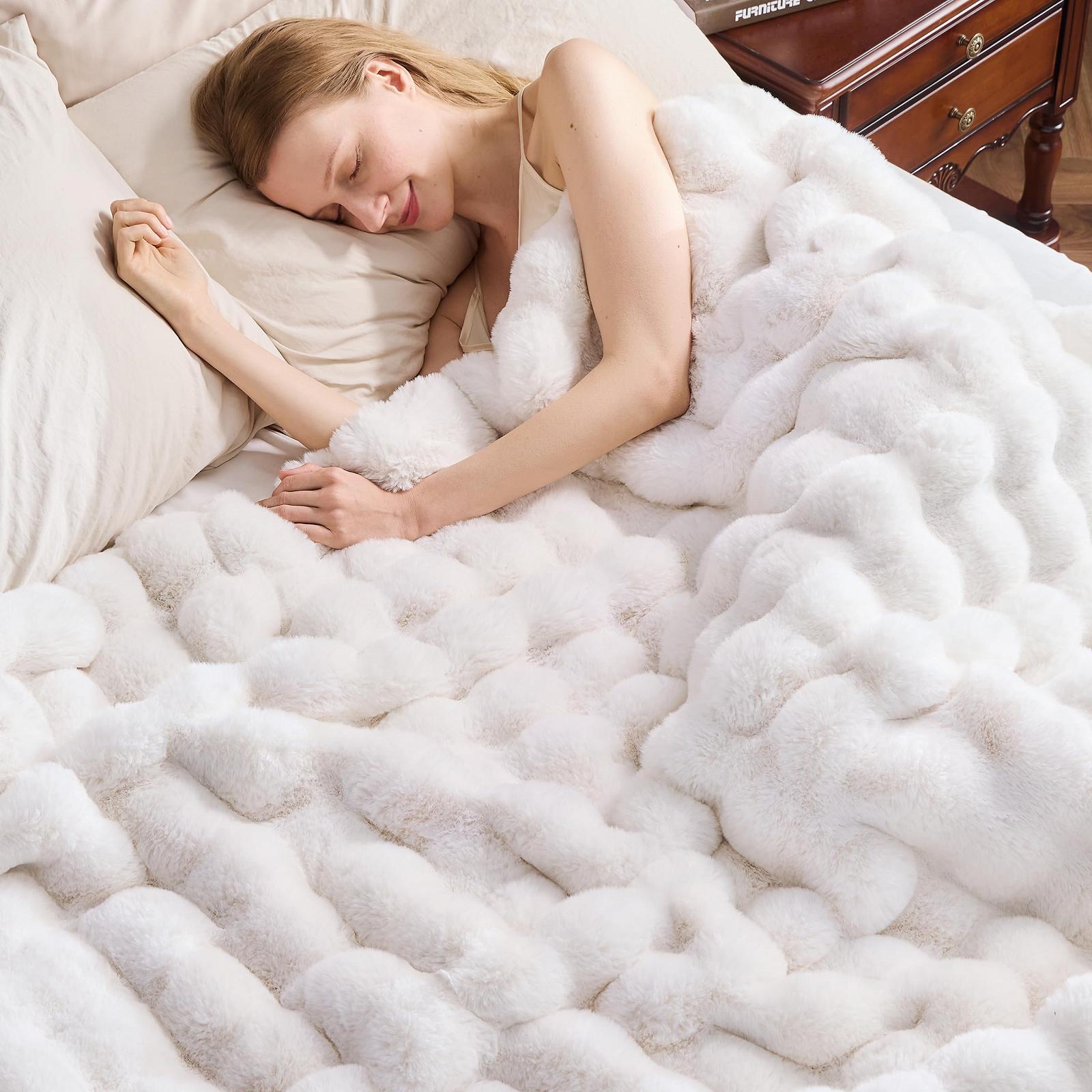 Плед YBIKE из искусственного меха с дизайном кролика, пузырчатая ткань, 150 x 130 см, роскошный пушистый и мягкий меховой плед шерпа для кровати, дивана, кушетки (Бежевый), фото №5