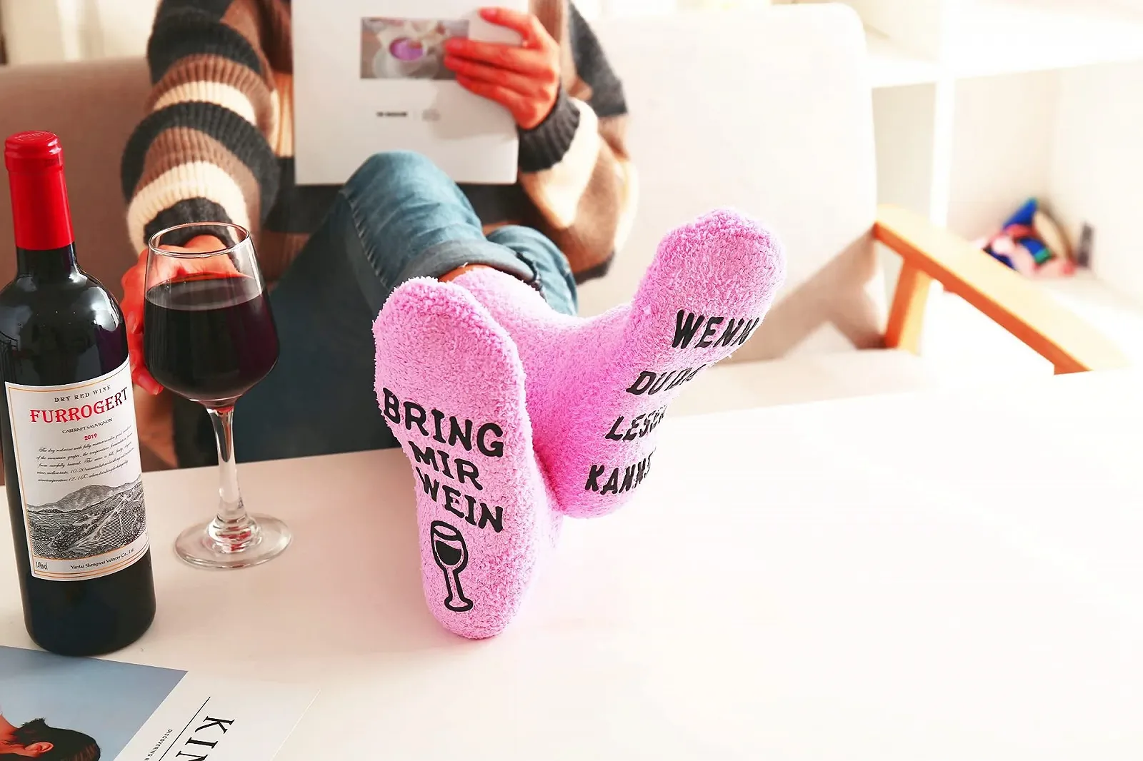 Носки с надписью "Wenn Du Das Lesen Kannst Bring Mir Wein / Kaffee / Book", фото №4