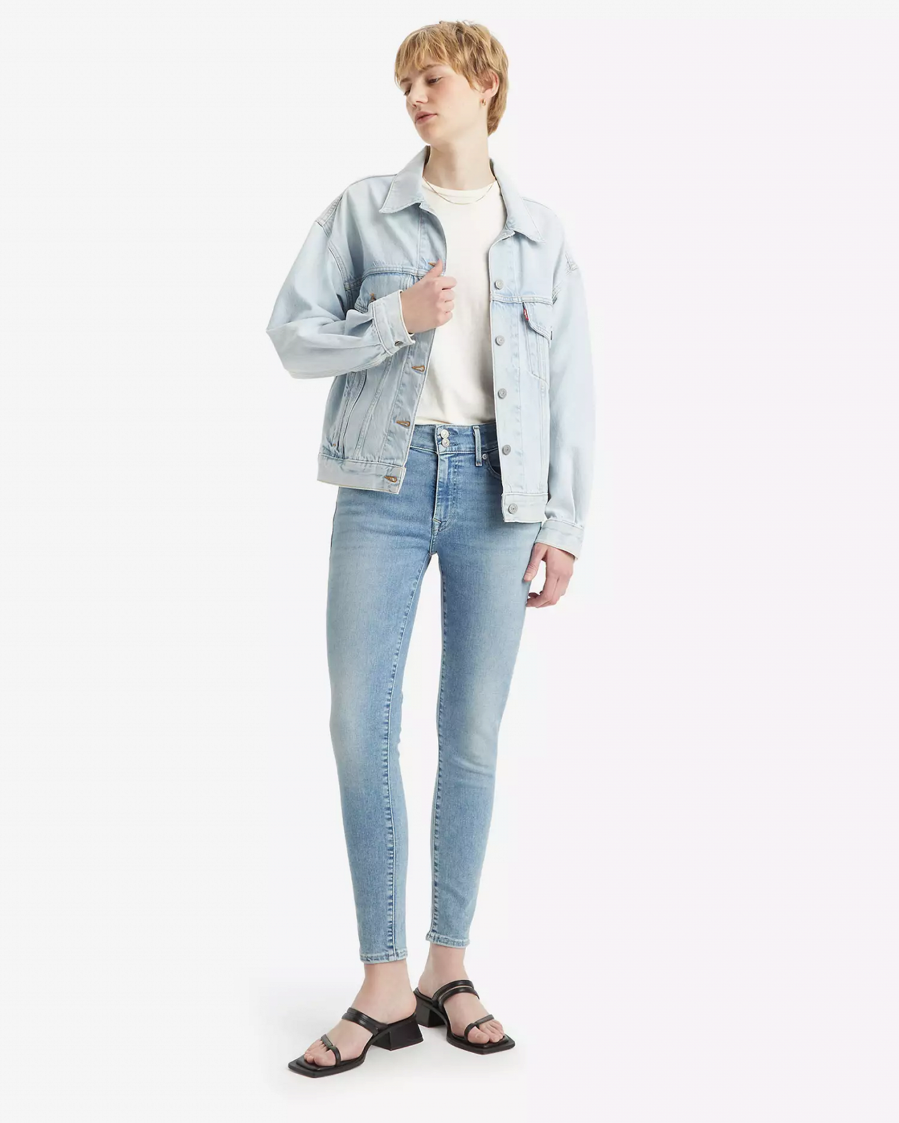 Жіночі джинси Levis - 711 Double Button Blue Wave Light - 28, фото №1 Жіночі джинси Levis - 711 Double Button Blue Wave Light - 28, фото №1