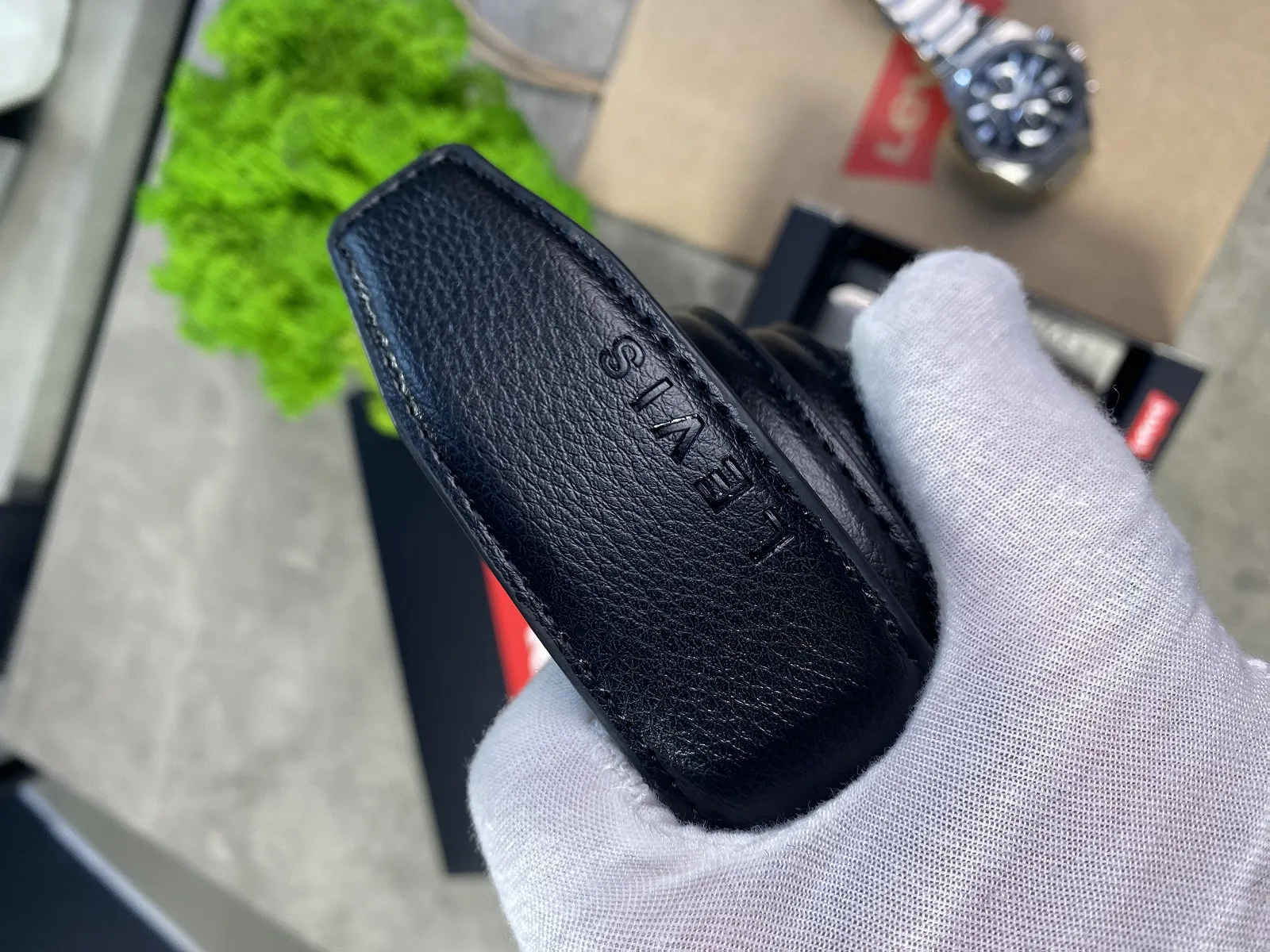 Подарунковий набір зі шкіряним ремнем Levis і двома змінними пряжками Левіс, фото №10 Подарунковий набір зі шкіряним ремнем Levis і двома змінними пряжками Левіс, фото №10