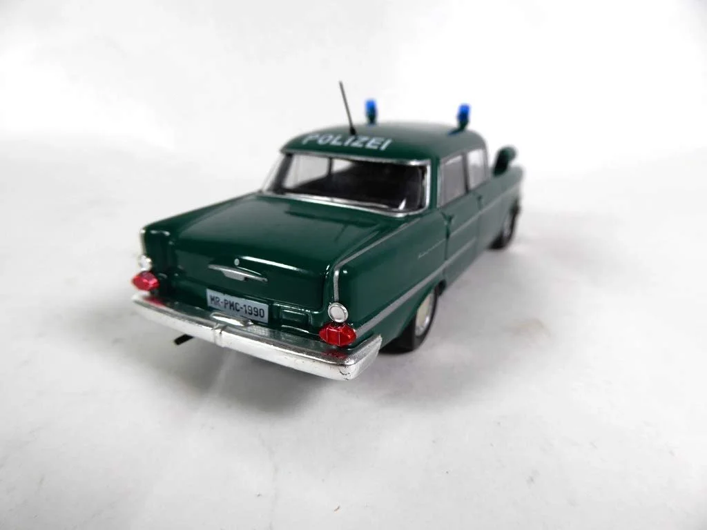 Мініатюра Opel Kapitan 1/43 Collection DE, фото №3 Мініатюра Opel Kapitan 1/43 Collection DE, фото №3