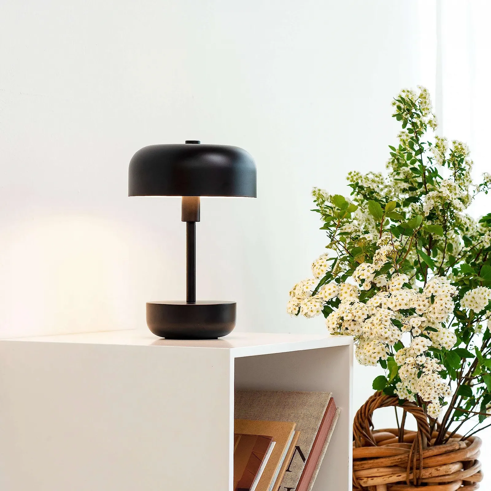 Настільна лампа Dyberg Larsen Haipot Wireless LED Rechargeable Black, фото №5