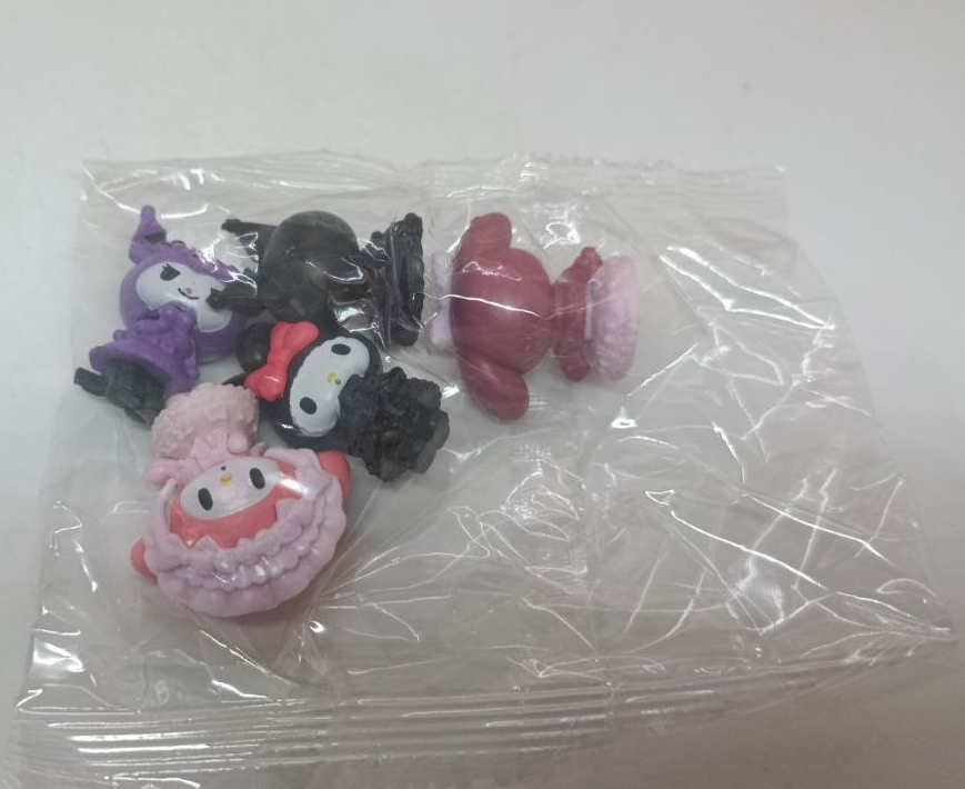 Набір міні-фігурок Sanrio 5 шт — Куромі (Kuromi) та Моя Мелоді (My Melody) 3-4 см, фото №3
