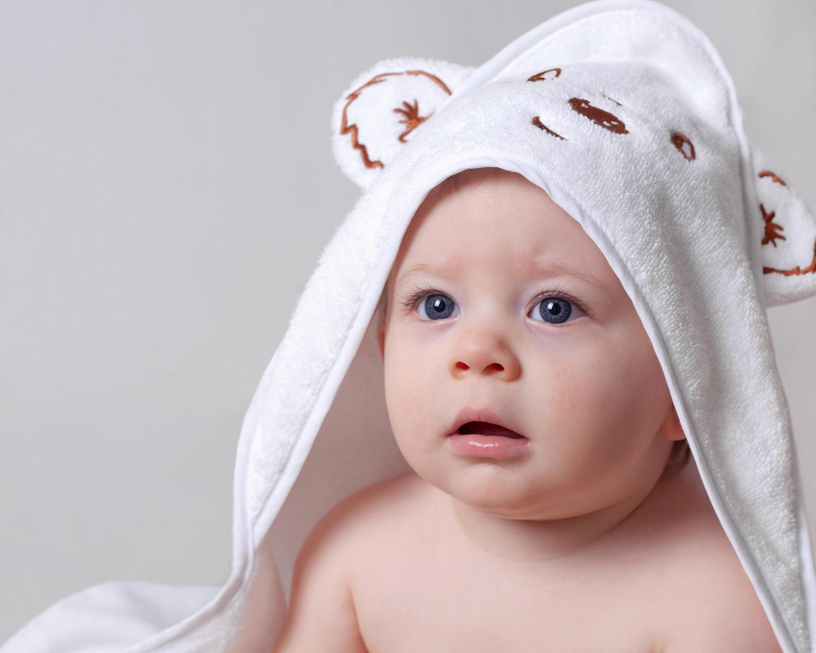 Полотенце с капюшоном Kokomo Studio Ltd Paddington Baby Luxury, 100% хлопок, очень мягкое, с вышивкой мордочки медвежонка Паддингтона, 75 x 75 см, фото №4