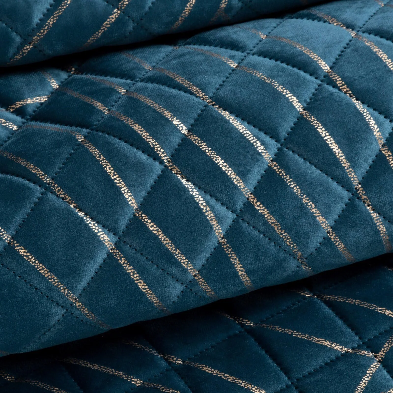 Покрывало стеганое Eurofirany Terra Collection Однотонная стежка Всесезонное одеяло Бархатное одеяло Велюр MUSA2 Темно-синий + Золотой, 170 x 210 см, фото №2 Покрывало стеганое Eurofirany Terra Collection Однотонная стежка Всесезонное одеяло Бархатное одеяло Велюр MUSA2 Темно-синий + Золотой, 170 x 210 см, фото №2