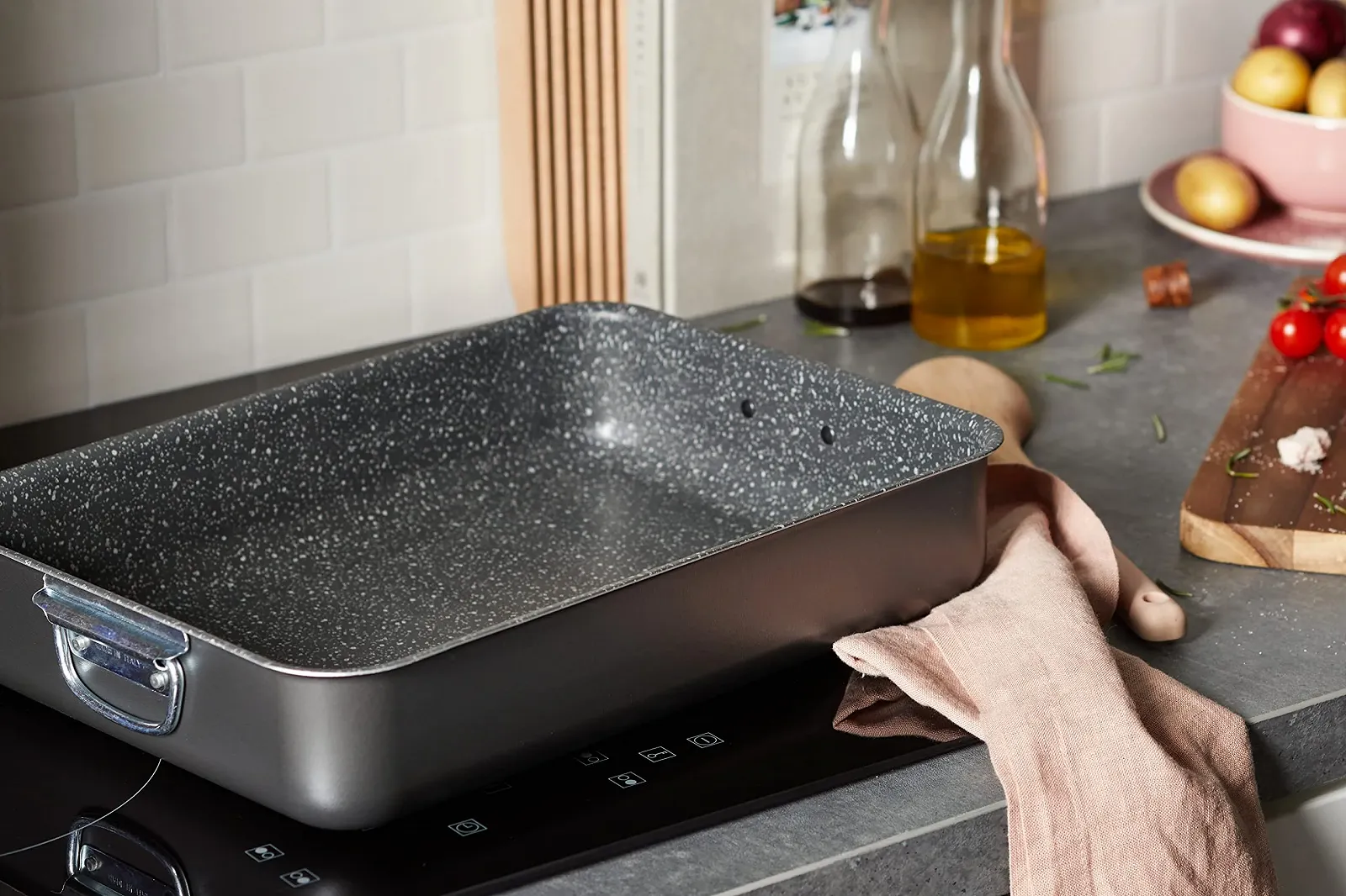 Форма для лазаньи Alluflon Tradition Italy Алюминиевая 37 x 26,5 x 7 см черная, фото №9 Форма для лазаньи Alluflon Tradition Italy Алюминиевая 37 x 26,5 x 7 см черная, фото №9