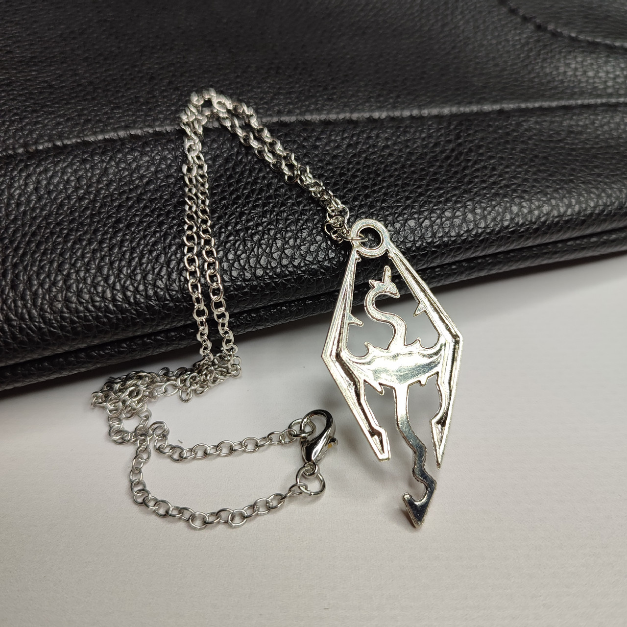 Кулон с драконом Skyrim Скайрим, фото №2 Кулон с драконом Skyrim Скайрим, фото №2