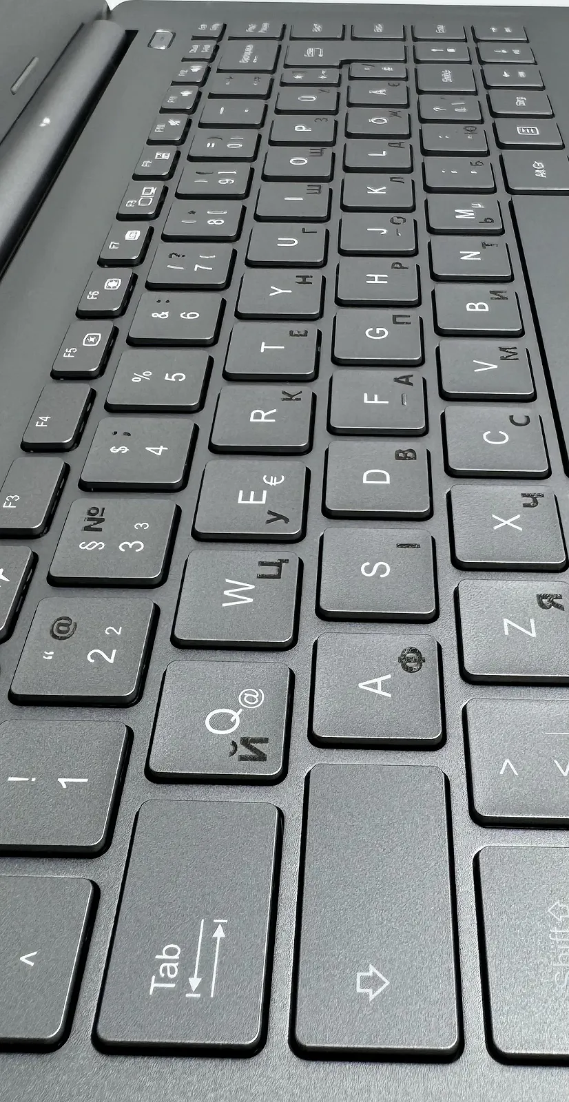 Ноутбук 15.6'' Medion (Lenovo Group) Akoya S6445 | Intel Core i5-8265U | IPS (1920x1080) FullHD | RAM 8 ГБ | SSD 256 ГБ | Intel UHD Graphics 620 | Металевий корпус | Win11 (4979), фото №1