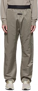 Штаны FEAR OF GOD ESSENTIALS Нейлоновые спортивные штаны M Taupe - Фото 1