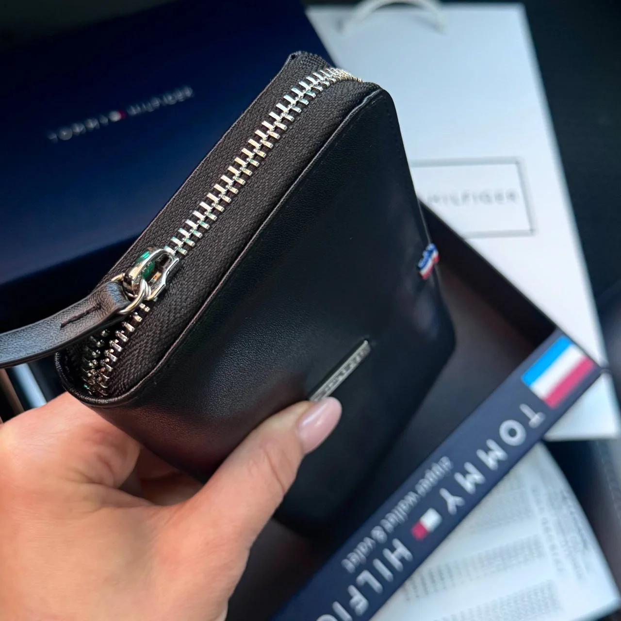 Чоловічий шкіряний гаманець на блискавці Tommy Hilfiger Томмі Хілфігер, фото №11 Чоловічий шкіряний гаманець на блискавці Tommy Hilfiger Томмі Хілфігер, фото №11