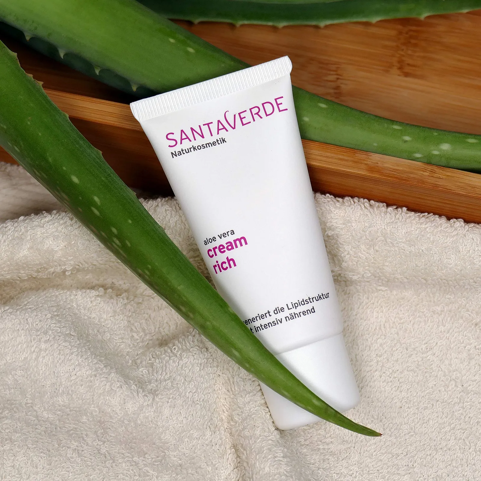 Насичений крем для обличчя SantaVerde Aloe Vera Creme Rich з алое вера та олією аргани, фото №3 Насичений крем для обличчя SantaVerde Aloe Vera Creme Rich з алое вера та олією аргани, фото №3