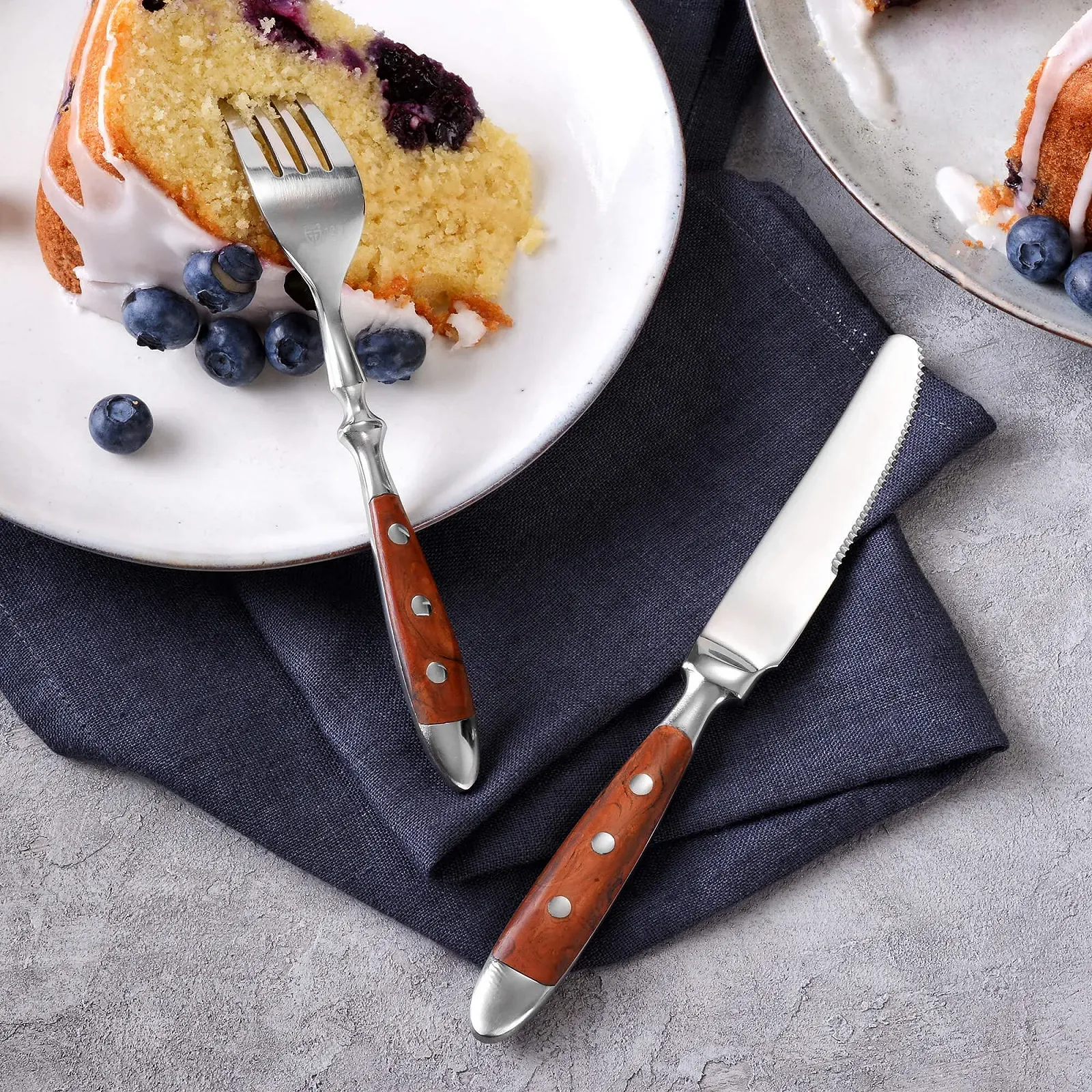 Набор десертных столовых приборов GRÄWE Nuremberg, 12 предметов на 6 персон, нержавеющая сталь, коричневые ручки, фото №2 Набор десертных столовых приборов GRÄWE Nuremberg, 12 предметов на 6 персон, нержавеющая сталь, коричневые ручки, фото №2