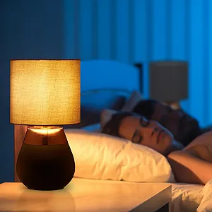 Настільна лампа Relaxdays Металева основа Тканинний абажур E14 32 x 18 см Сіра/Мідна synthetic.ua - Фото 1