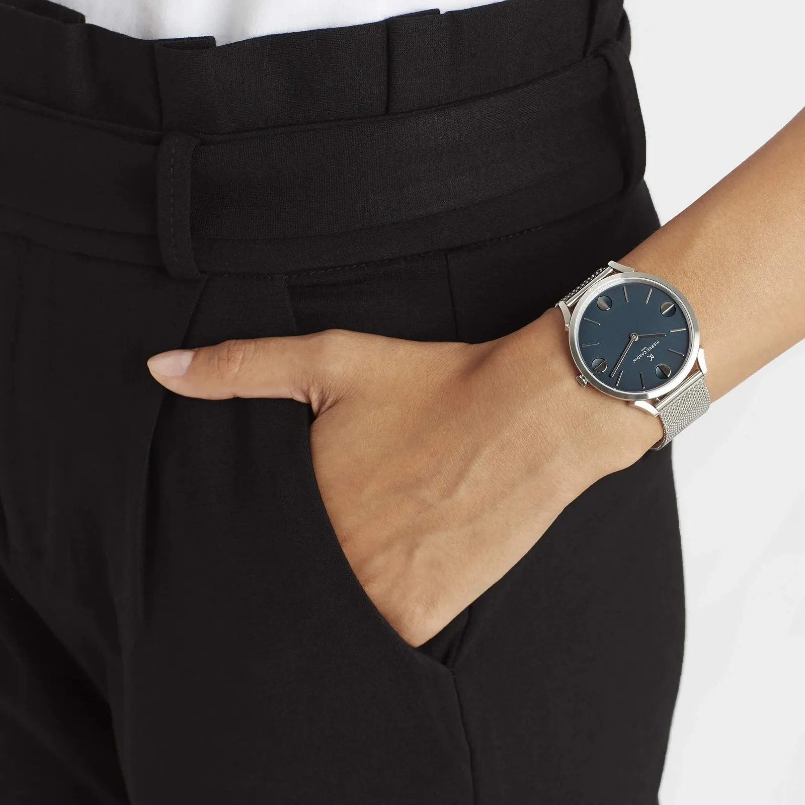 Годинник Pierre Cardin Pigalle Half Moon Унісекс Аналоговий Кварцовий, срібний/блакитний, Браслет, фото №6 Годинник Pierre Cardin Pigalle Half Moon Унісекс Аналоговий Кварцовий, срібний/блакитний, Браслет, фото №6