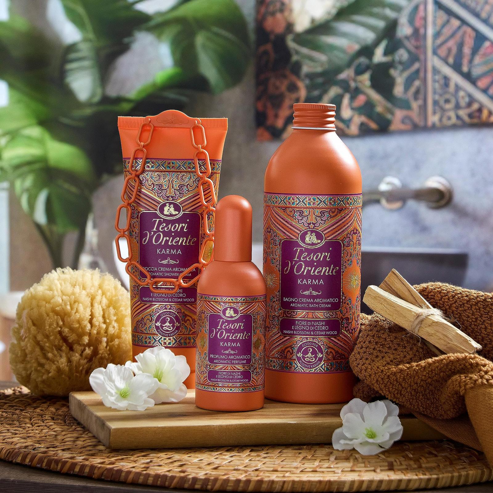 Піна для ванн Tesori d'Oriente Karma З квітковими нотами наші та кедрового дерева 500 мл, фото №5