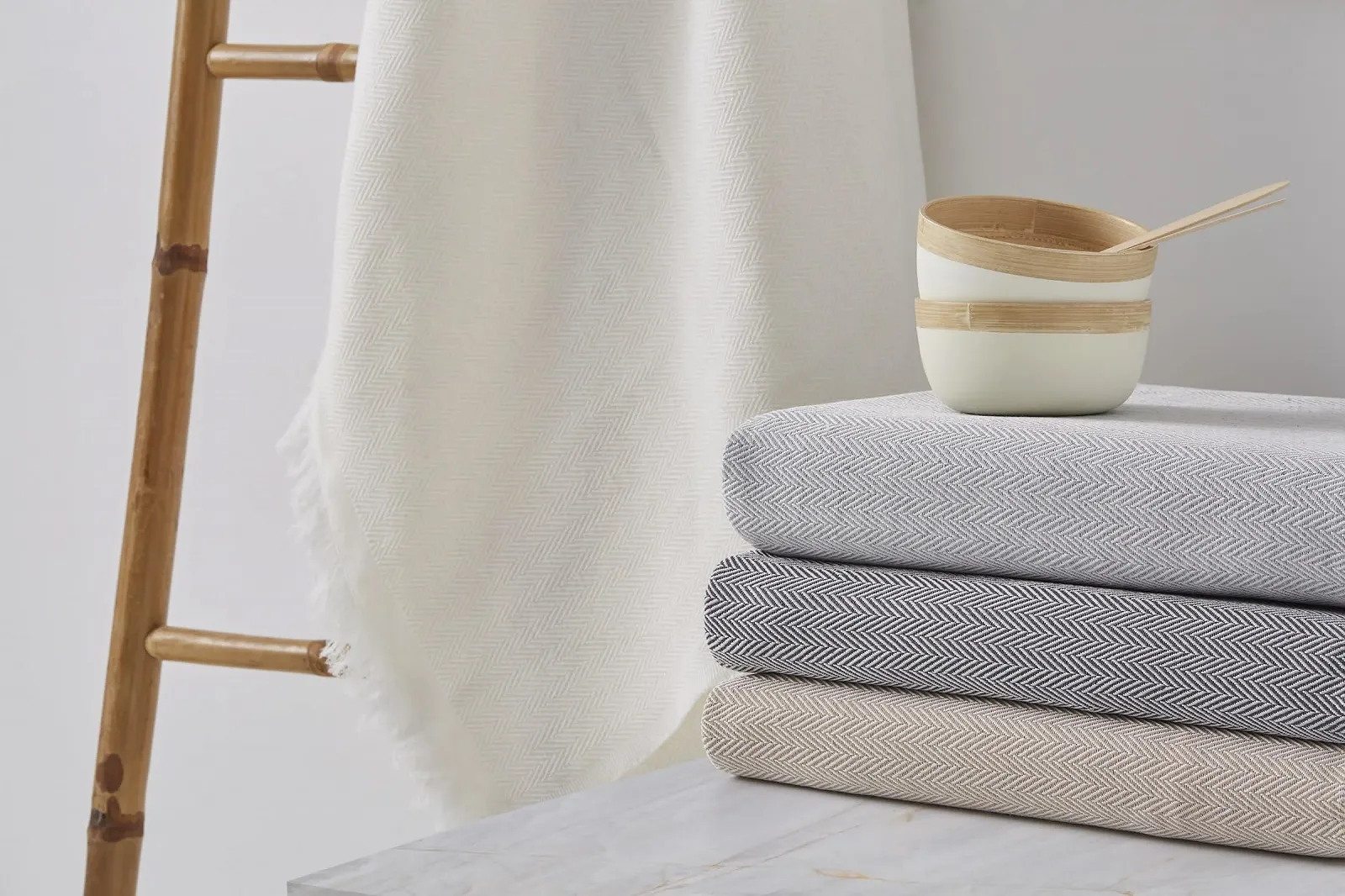 Плед Textil-home Багатоцільовий Martina 130 x 180 см Перлинний колір, фото №6 Плед Textil-home Багатоцільовий Martina 130 x 180 см Перлинний колір, фото №6