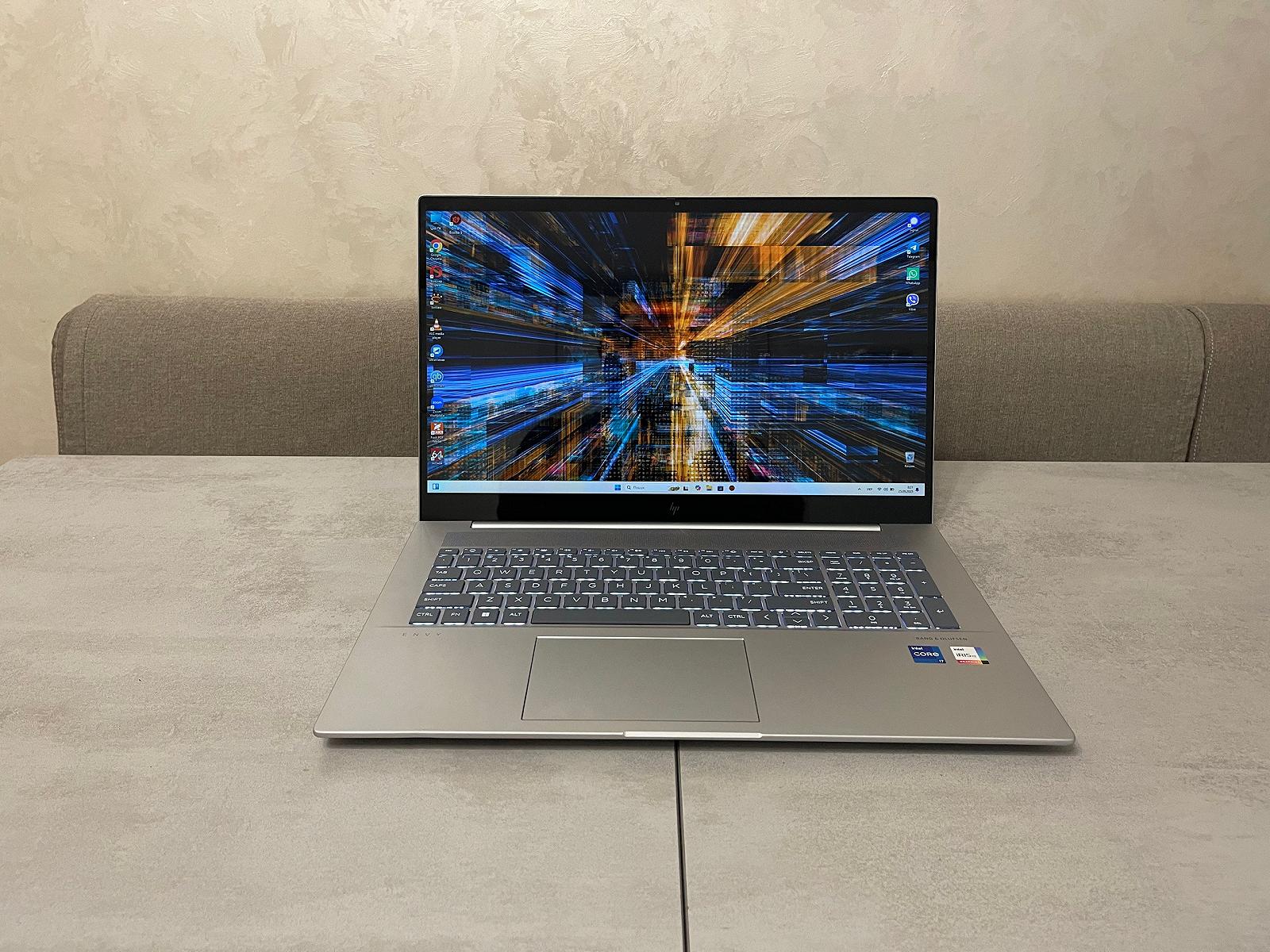 Ноутбук HP Envy 17t-cw000, 17.3" FHD IPS, i7-13700H, 16GB, 512GB SSD, фото №1