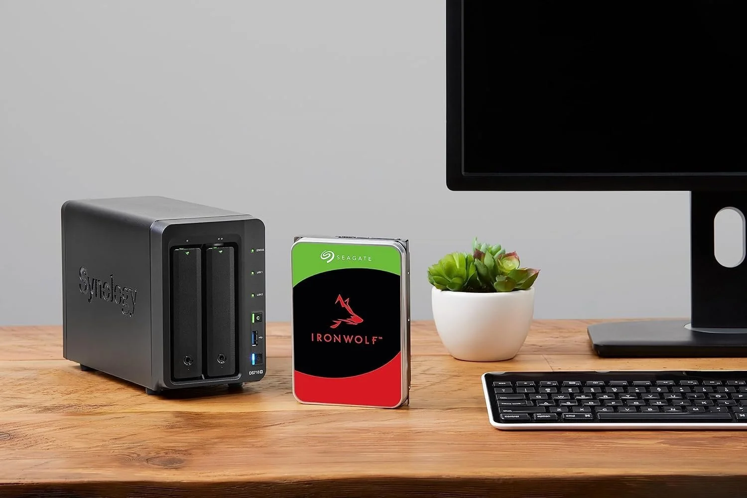 Внутрішній жорсткий диск HDD Seagate IronWolf ST4000VNZ06 4 ТБ 5400 rpm CMR 64 МБ Cache SATA 6ГБ/с Silver, фото №7