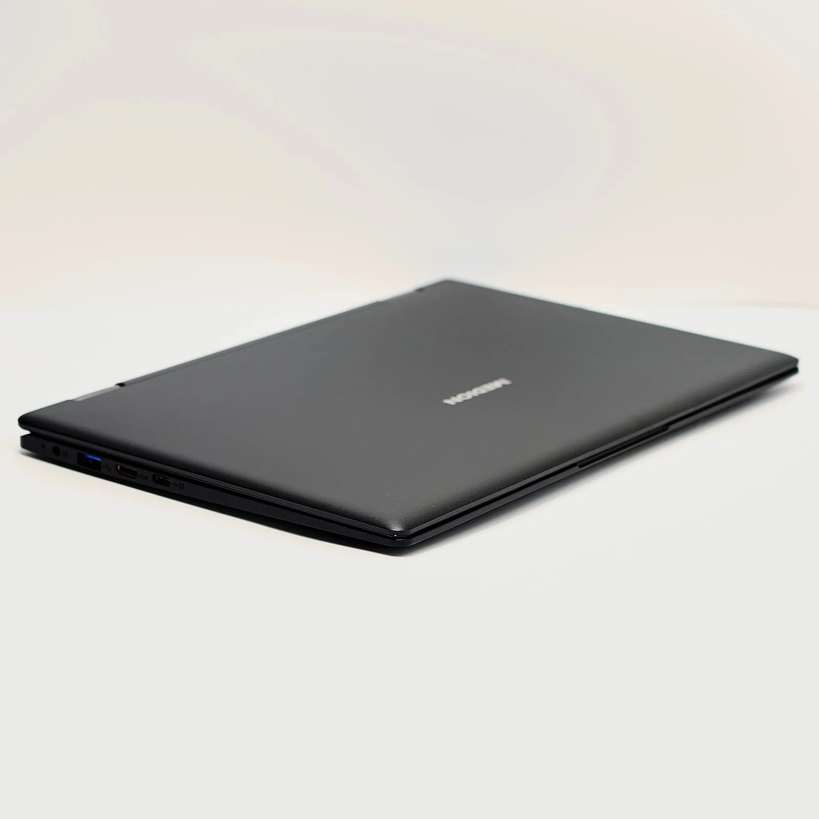 Ноутбук-планшет 11.6" Medion (Lenovo Group) Akoya E2293 | Чотириядерний Intel | RAM DDR4 4 ГБ | SSD 128 ГБ + eMMC 64 ГБ | Intel Graphics | Металевий корпус | Сенсорний екран | АКБ до 8 годин | Win10 б/в (5118), фото №6 Ноутбук-планшет 11.6" Medion (Lenovo Group) Akoya E2293 | Чотириядерний Intel | RAM DDR4 4 ГБ | SSD 128 ГБ + eMMC 64 ГБ | Intel Graphics | Металевий корпус | Сенсорний екран | АКБ до 8 годин | Win10 б/в (5118), фото №6