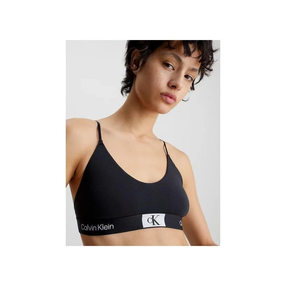 Бралетт Calvin Klein з м'якими чашками, фото №2 Бралетт Calvin Klein з м'якими чашками, фото №2