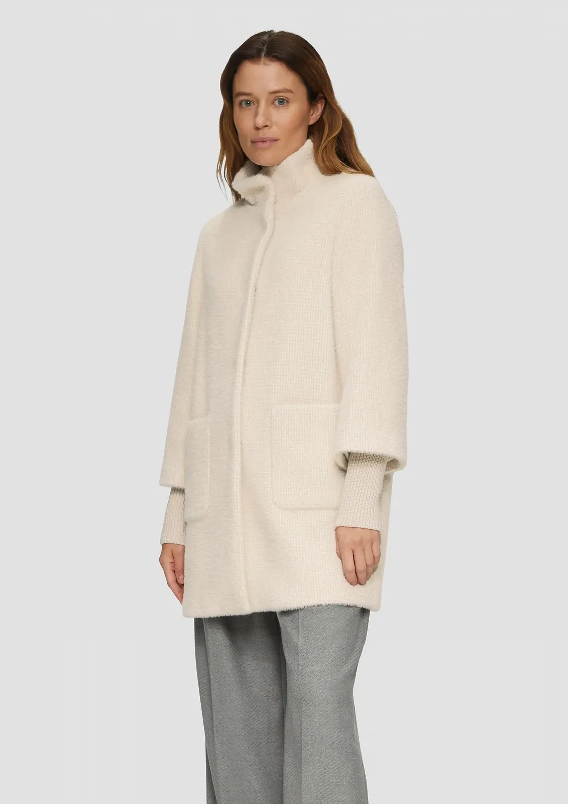 Пальто s.Oliver BLACK LABEL Пухнасте з трикотажними манжетами на рукавах, фото №4