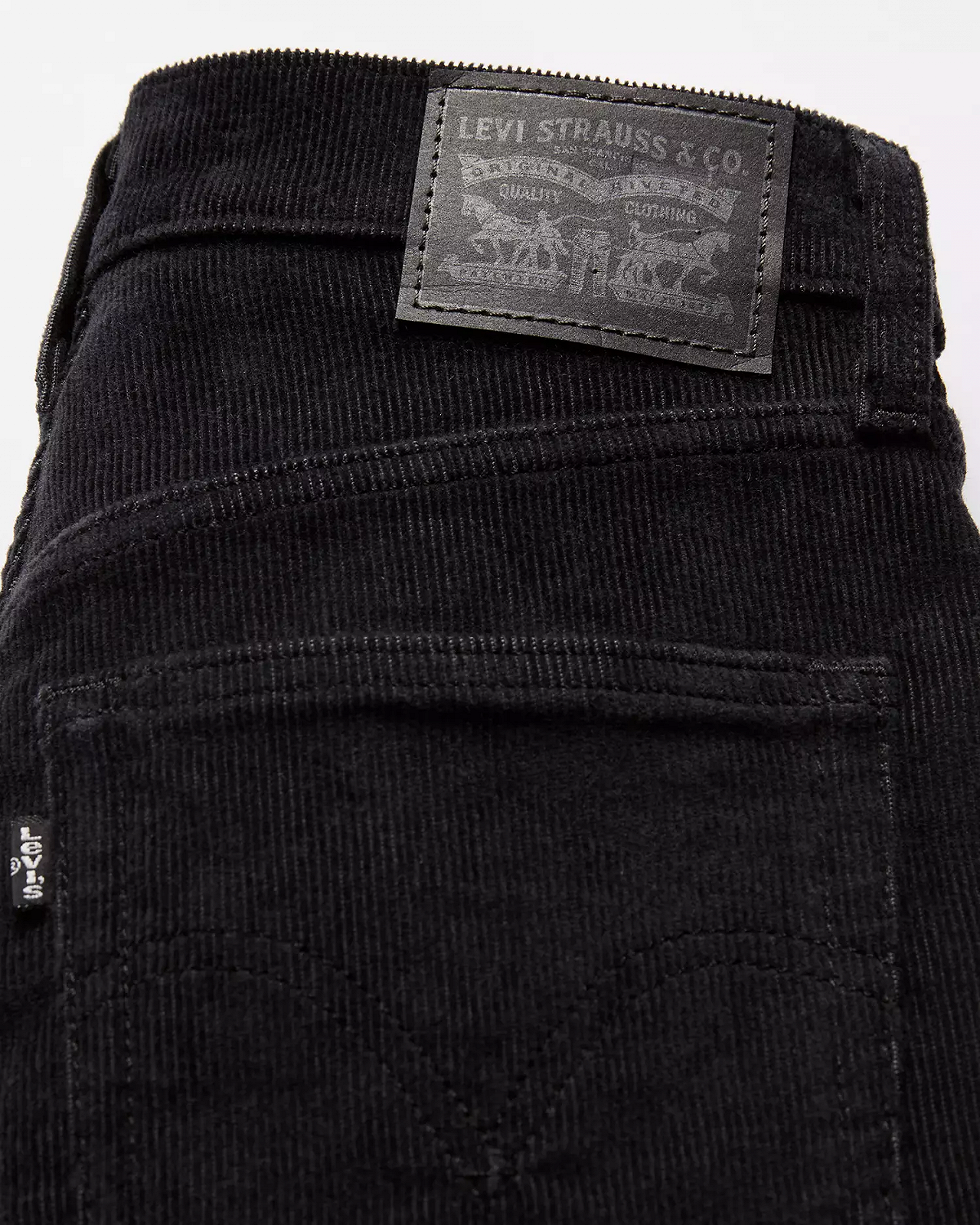 Женские джинсы-клеш Levis - Ribcage Bells Caviar - 24 32, фото №5 Женские джинсы-клеш Levis - Ribcage Bells Caviar - 24 32, фото №5