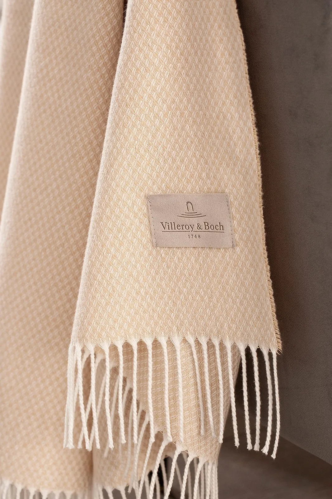 Плед Villeroy & Boch Narama Indian Summer Fringe, легкое одеяло из хлопковой смеси, бежевый плед 140 x 190 см, Oeko-Tex, плед с бахромой и едва заметным текстурированным узором, фото №4