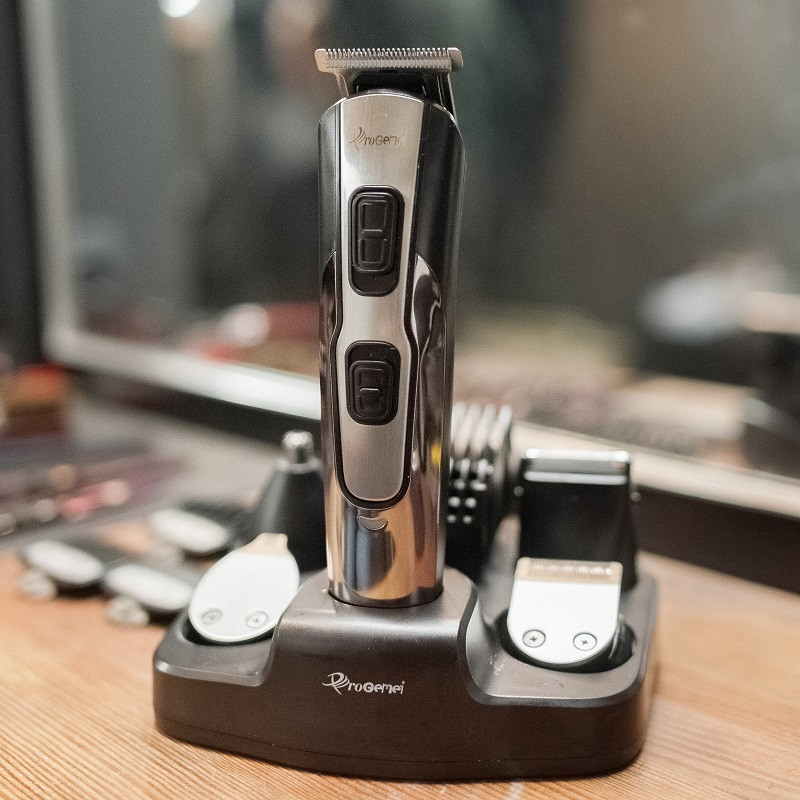 Машинка триммер для стрижки волос электробритва Gemei GM 592 10 В 1 Подставка, фото №10