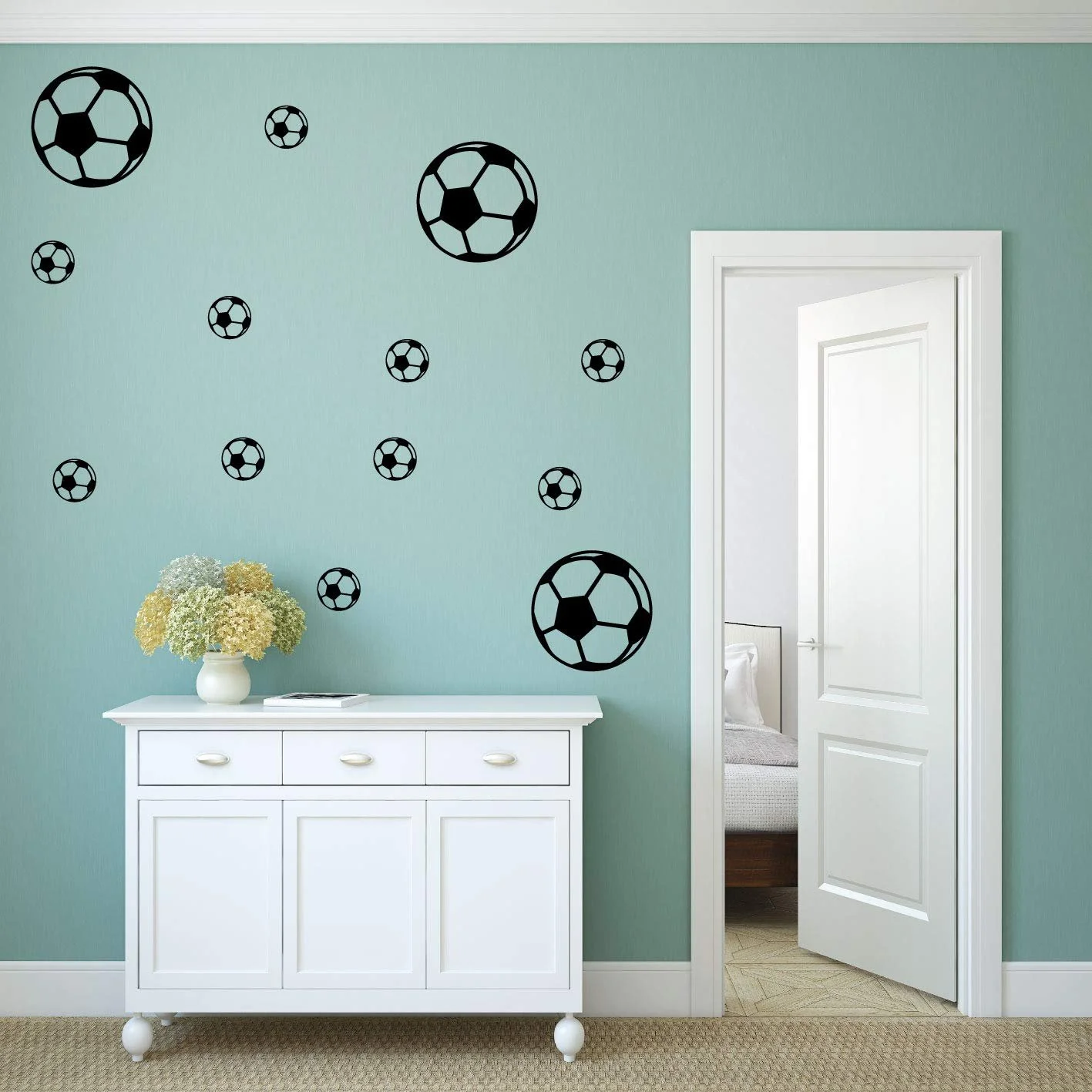 Наклейка на стены kleb-Drauf 13 Footballs черная матовая, фото №2