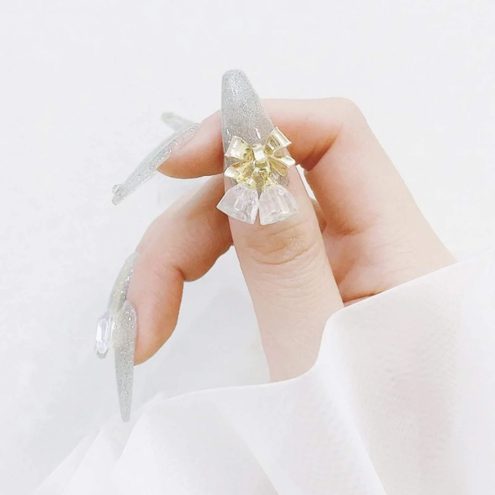 Набор страз для ногтей NICENEEDED, 4 шт. 3D украшения для ногтей в виде колокольчиков и 100 шт. кристаллов для ногтей больших смешанных размеров с плоской задней частью для женского дизайна ногтей, фото №4 Набор страз для ногтей NICENEEDED, 4 шт. 3D украшения для ногтей в виде колокольчиков и 100 шт. кристаллов для ногтей больших смешанных размеров с плоской задней частью для женского дизайна ногтей, фото №4