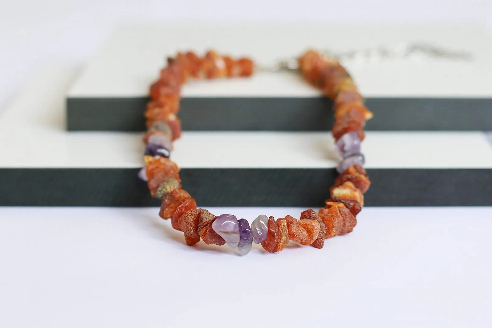 Нашийник Amber Necklace з балтійського бурштину та аметисту від кліщів 65-70 см, фото №1