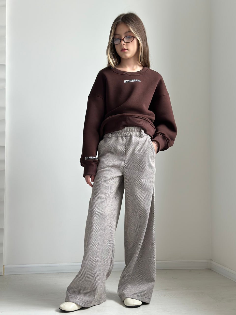 Стильный свитшот — шоколадный, бежевый и молочный — от 140 см до 164 см, фото №5 Стильный свитшот — шоколадный, бежевый и молочный — от 140 см до 164 см, фото №5