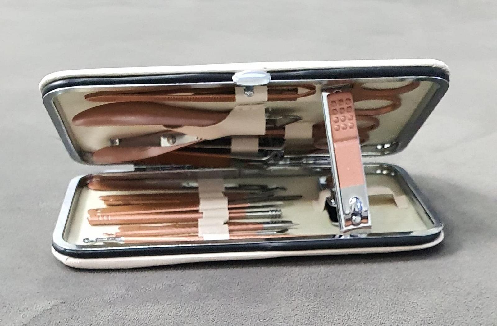 Набір для манікюру 18 шт., педикюрний з нержавіючої сталі, (рожеве золото), фото №5 Набір для манікюру 18 шт., педикюрний з нержавіючої сталі, (рожеве золото), фото №5