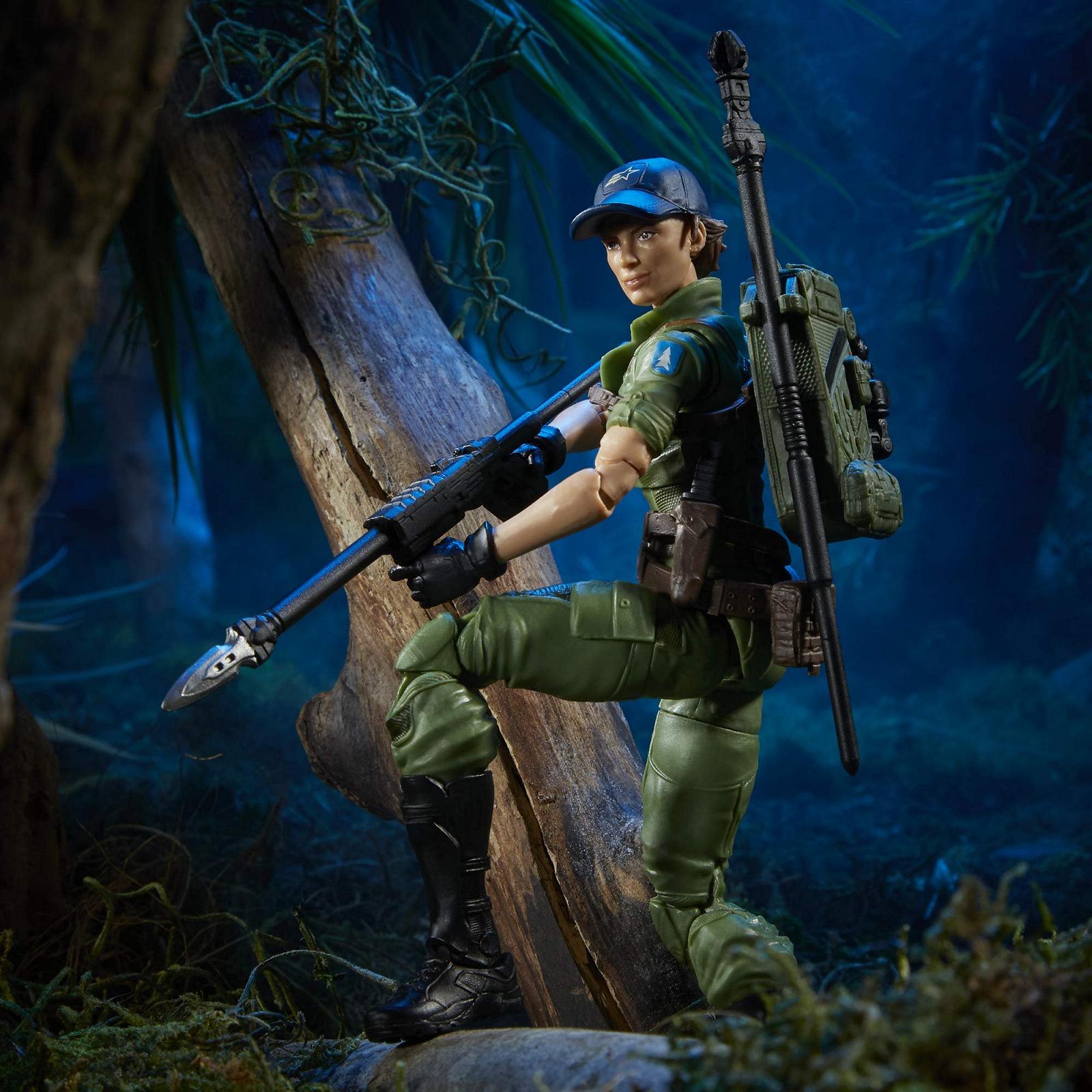 Фігурка G.I. Joe Hasbro Classified Series Lady Jaye 25, колекційна, іграшка преміум-класу з численними аксесуарами, масштаб 6 дюймів, з унікальним оформленням пакування CS, колір Rocket Cranberry, фото №4