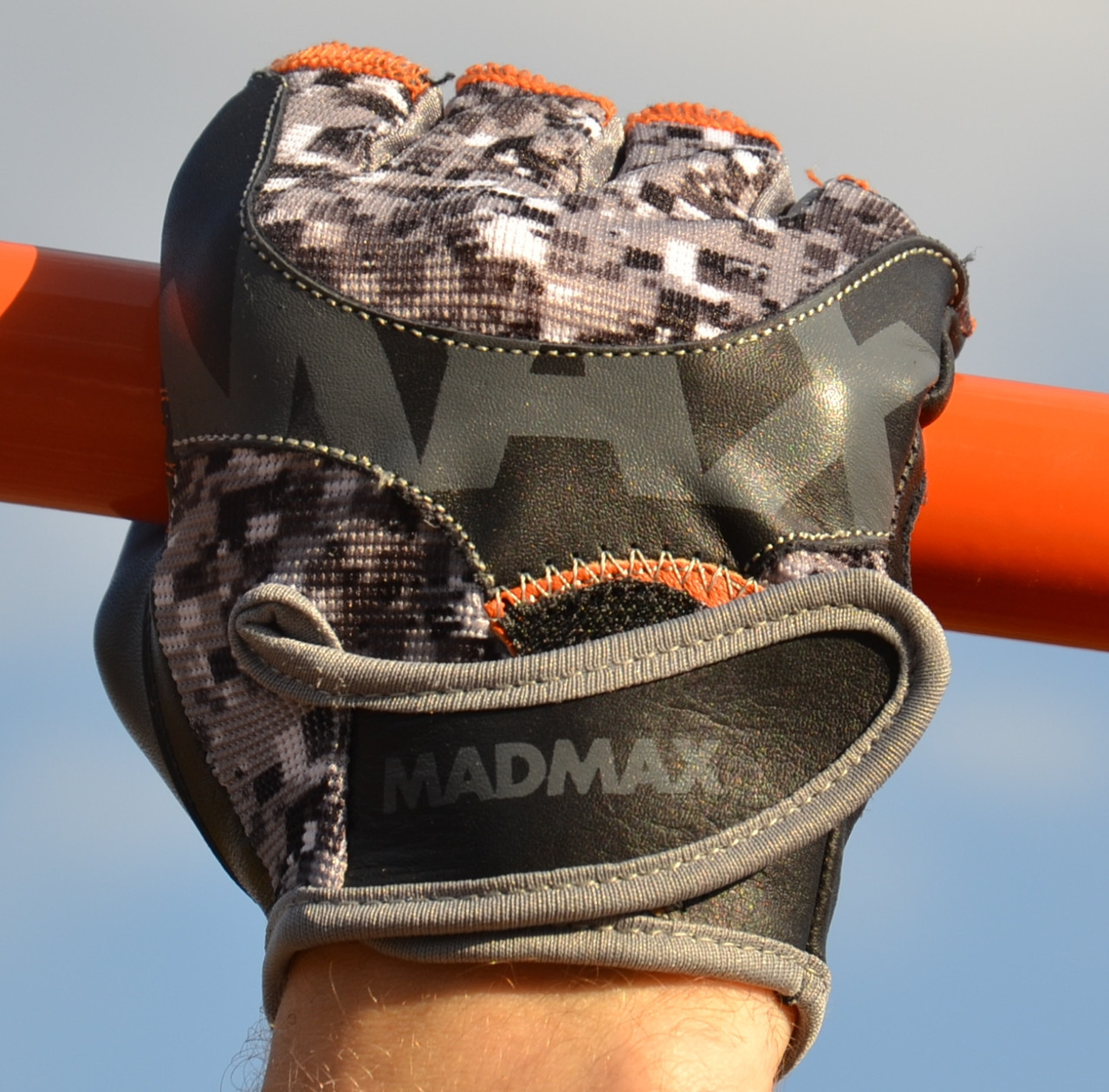 Рукавички для фітнесу MadMax MFG-831 Mti 83.1 Grey/Digital Camo XL, фото №10 Рукавички для фітнесу MadMax MFG-831 Mti 83.1 Grey/Digital Camo XL, фото №10