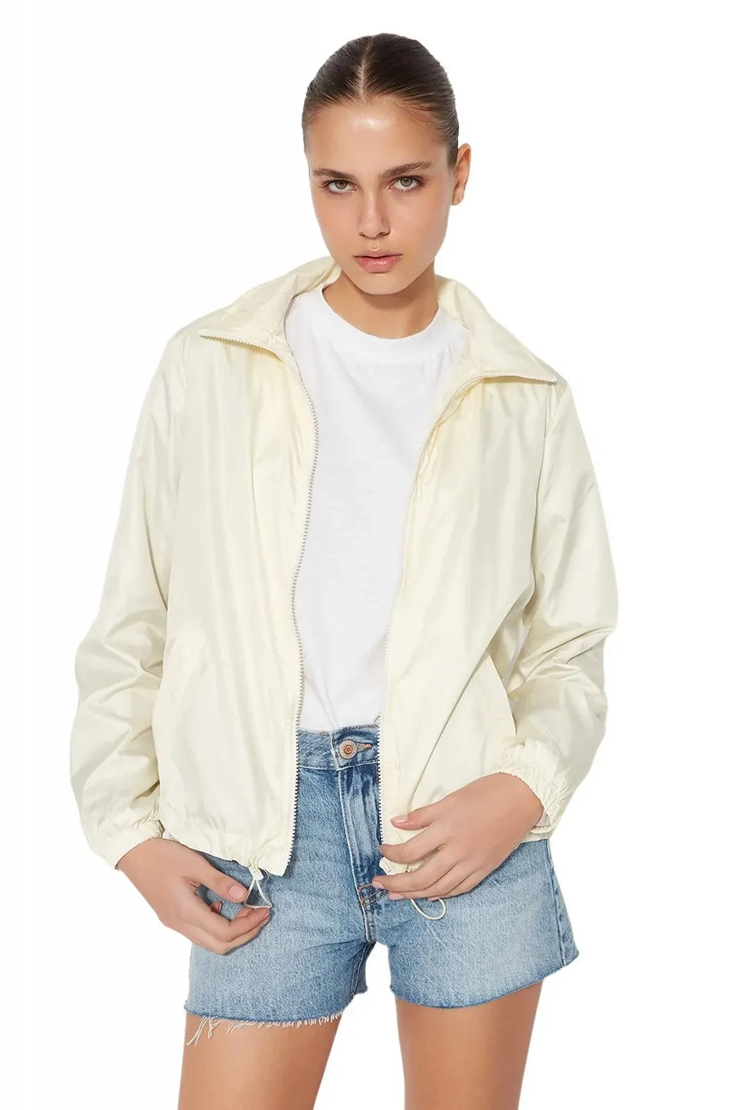 Женская зимняя куртка TRENDYOL Базовая однотонная, фото №2