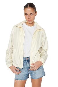 Женская зимняя куртка TRENDYOL Базовая однотонная synthetic.ua - Фото 1