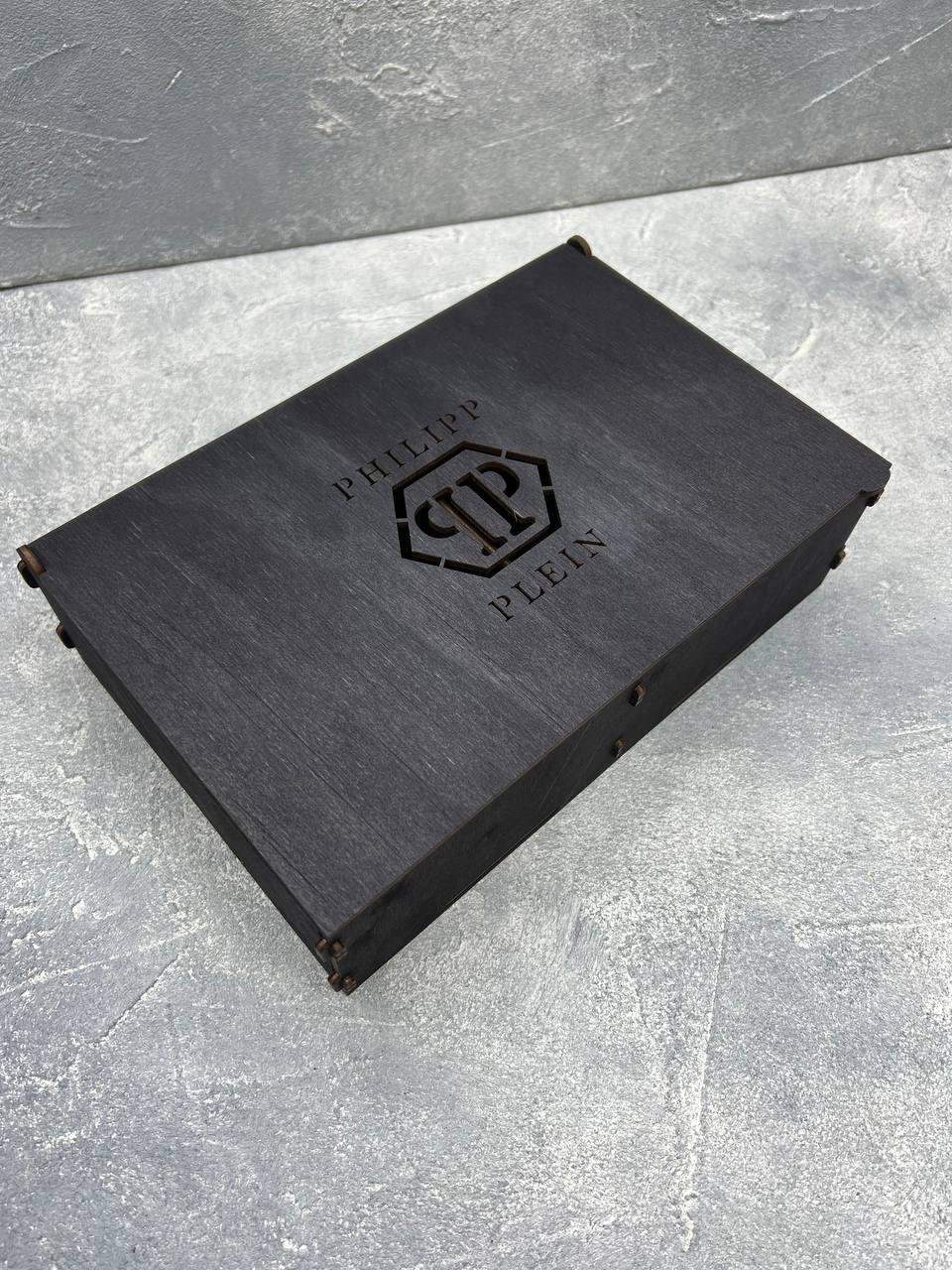 Подарунковий набір Ремінь і Гаманець Philipp Plein в подарунковій коробочці з дерева, фото №4 Подарунковий набір Ремінь і Гаманець Philipp Plein в подарунковій коробочці з дерева, фото №4