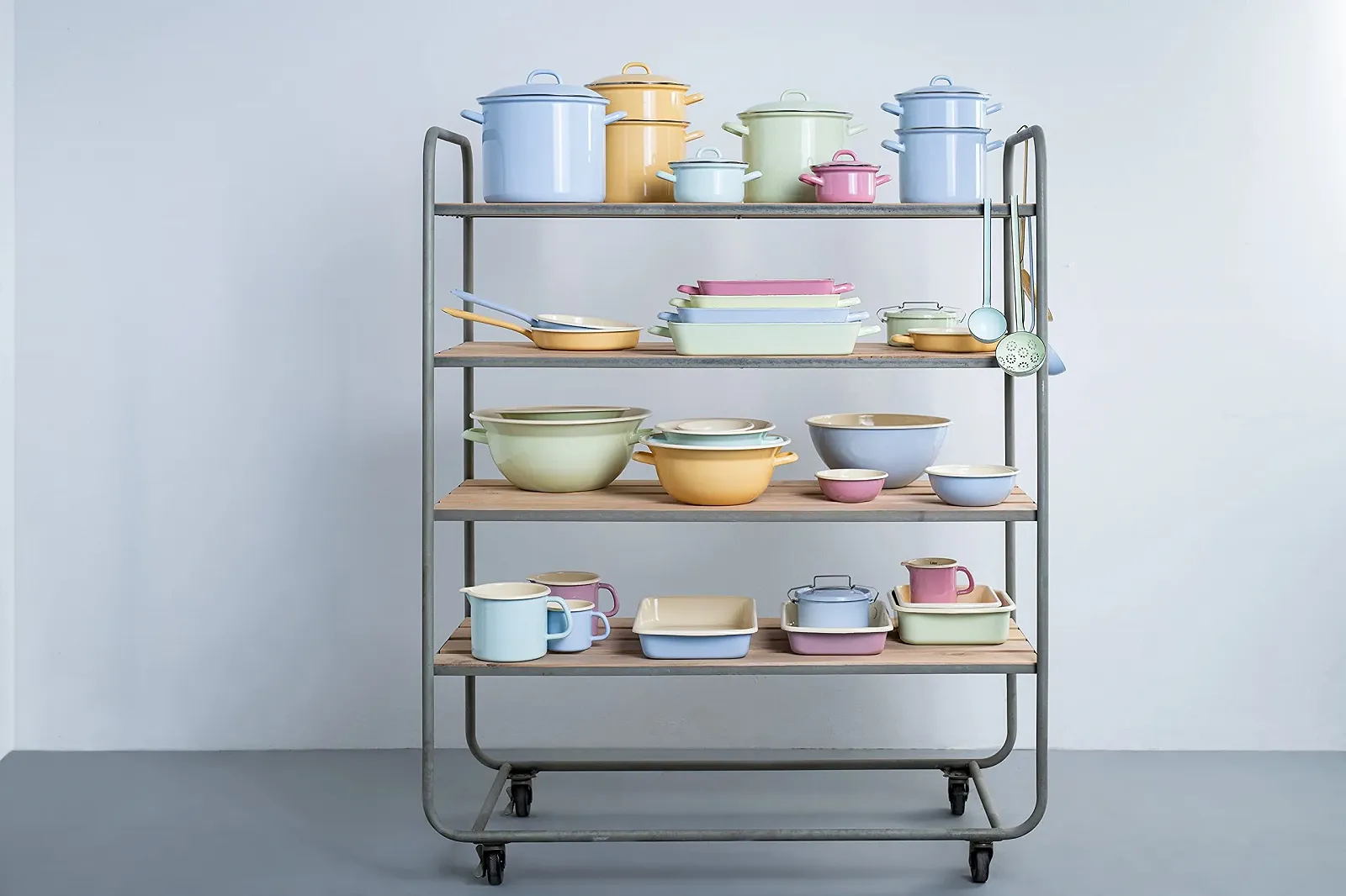 Кастрюля для запекания Riess Classic-Household Articles Colour/Pastel 0282-006 с хромированным ободком 24 см голубая, фото №3