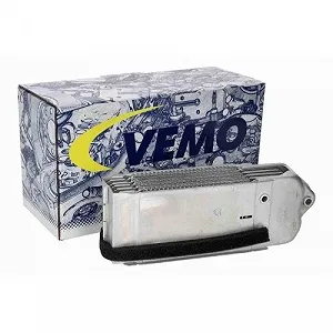 Масляный радиатор двигателя VEMO V10-60-0099 Original VEMO Quality для VW VAG synthetic.ua - Фото 1