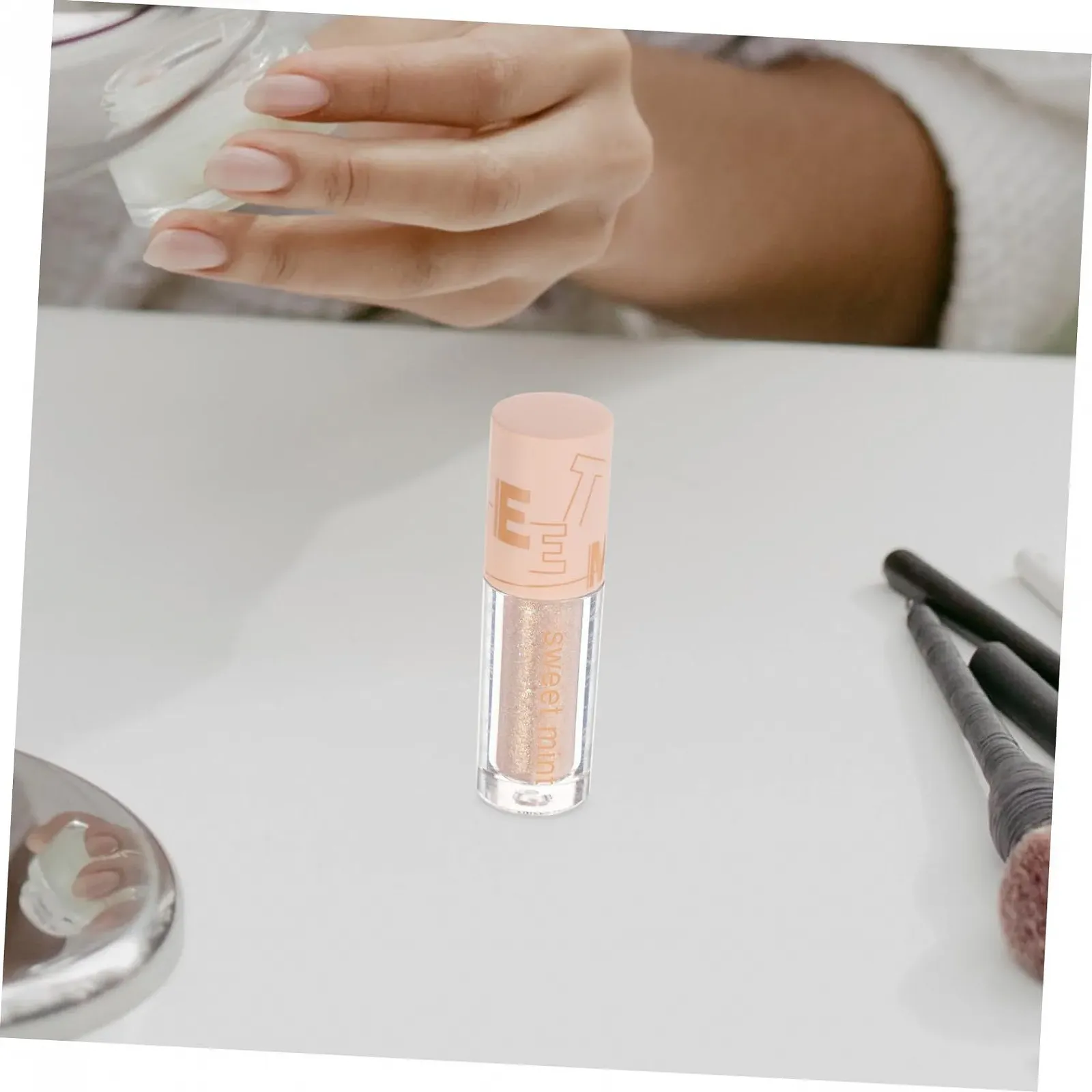 Блискучі рідкі тіні для повік Angoily, фото №3