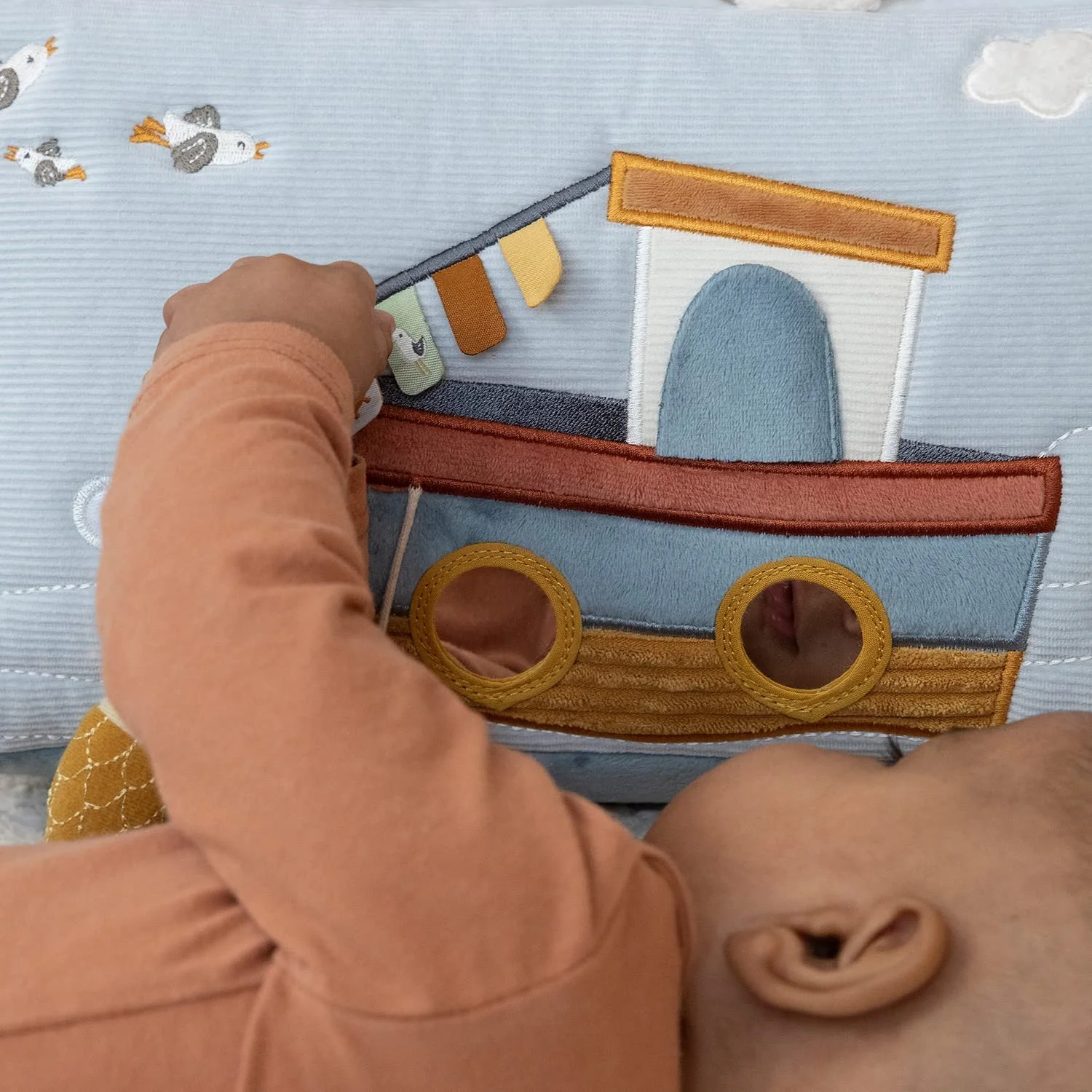 Тканинний розвиваючий трикутник Little Dutch Sailors Bay/Sailors Bay, фото №7 Тканинний розвиваючий трикутник Little Dutch Sailors Bay/Sailors Bay, фото №7