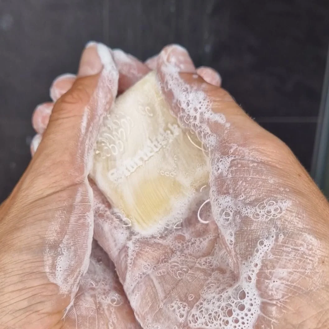 Твердый шампунь Störtebekker Premium Sandalwood Веганский, ручная работа – 100 г, фото №5 Твердый шампунь Störtebekker Premium Sandalwood Веганский, ручная работа – 100 г, фото №5