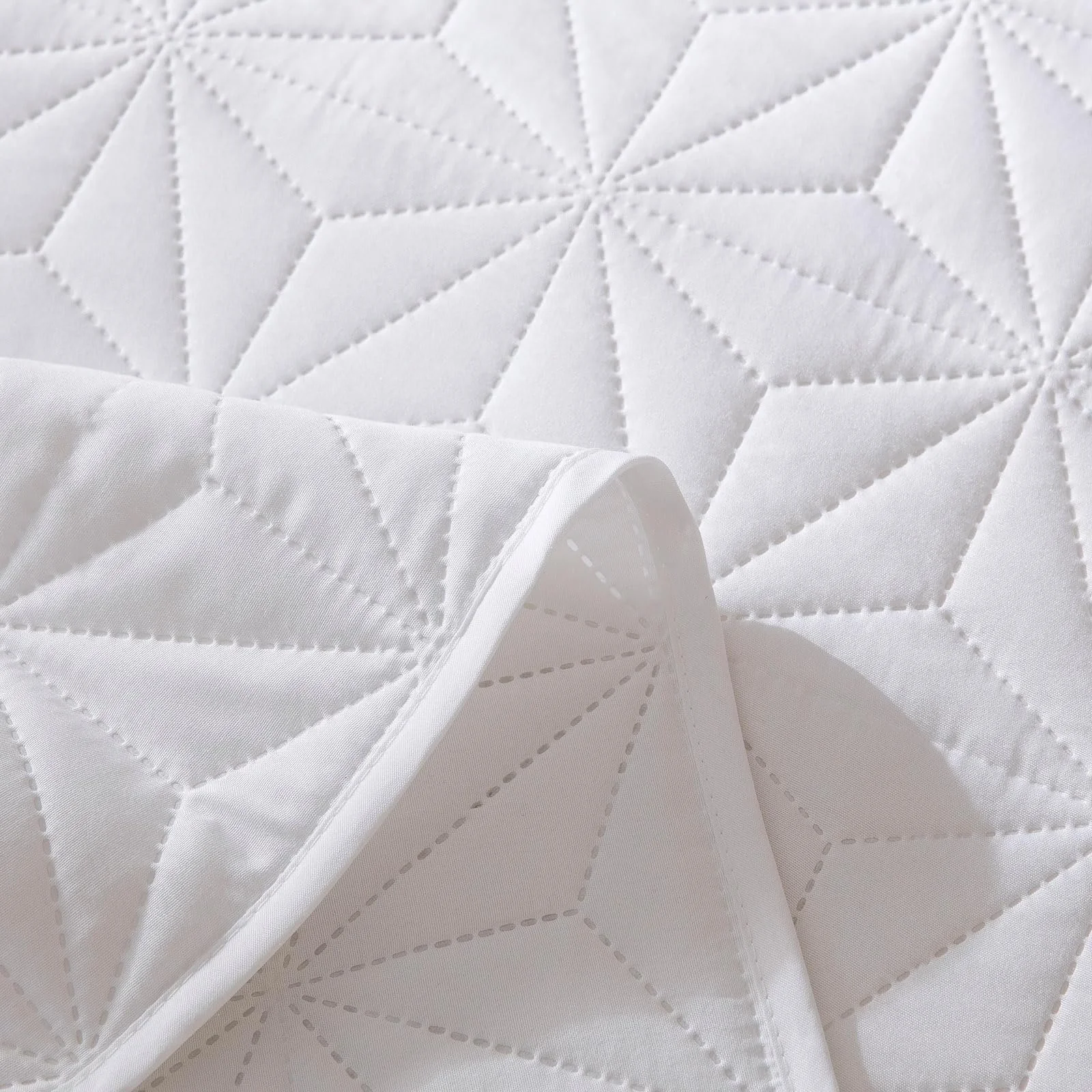 Покривало на ліжко Whale Flotilla 220 x 240 см з 2 наволочками, фото №5 Покривало на ліжко Whale Flotilla 220 x 240 см з 2 наволочками, фото №5