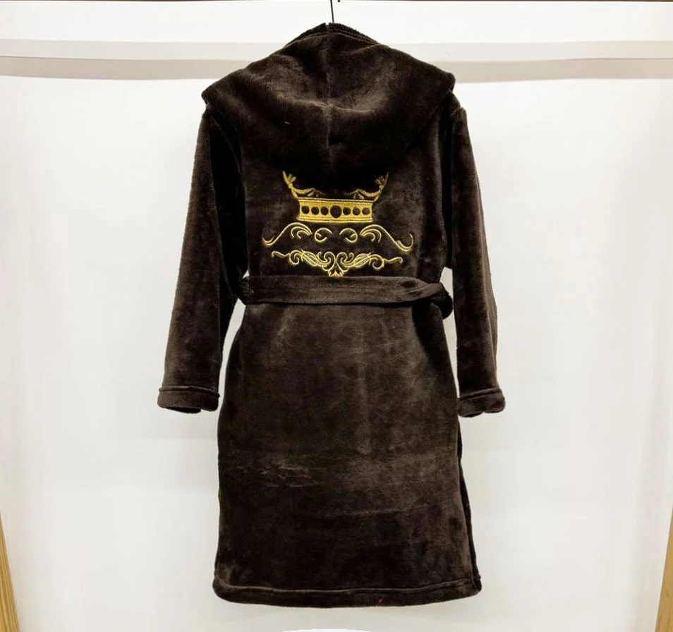 Теплий махровий халат з вишивкою від 110 до 170 см з капюшоном, фото №3 Теплий махровий халат з вишивкою від 110 до 170 см з капюшоном, фото №3