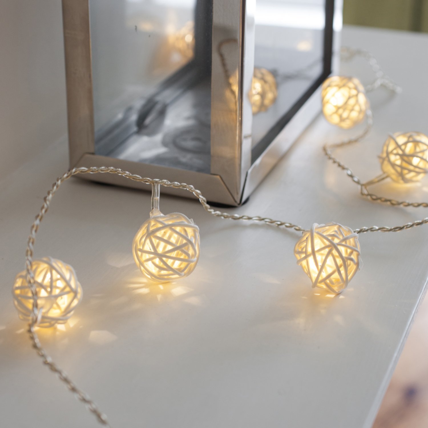 Гірлянда Lights4Fun з ротангових кульок, 16 LED, теплий білий, фото №1