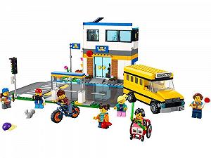 Конструктор Lego City School Day 60329 с игрушечным автобусом synthetic.ua - Фото 1
