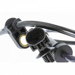 Датчик частоти обертання колеса VEMO V70-72-0046 Original VEMO Quality для CITROËN PEUGEOT synthetic.ua - Фото 1