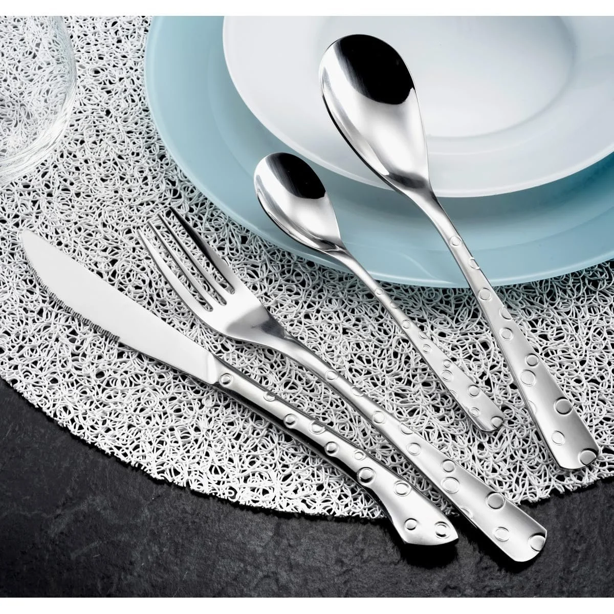 Набір столових приборів Amefa FLOCON з гравіюванням Soap Bubble на 6 персон Блискуча нержавіюча сталь 24 штуки, фото №4 Набір столових приборів Amefa FLOCON з гравіюванням Soap Bubble на 6 персон Блискуча нержавіюча сталь 24 штуки, фото №4